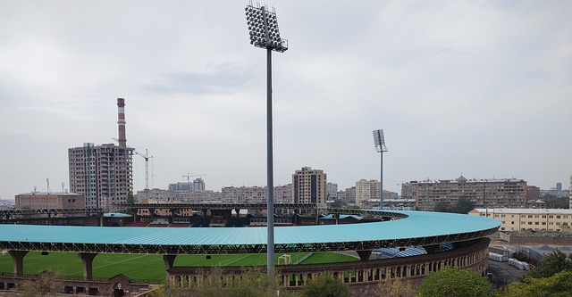 以及在激烈 以及在激烈